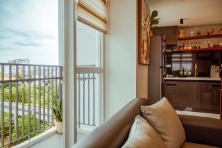 Casa Solaeice Fully Furnished 1BR with Balcony - Sleeps 4 in Casa Mira Mandaue - Mandaue - 1