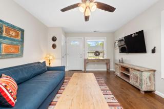 Little Sycamore Duplex by AvantStay Sleeps 20 Patio Fire Pit 6 Minutes to Downtown Asheville - 6