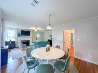 Mallory's Getaway - Pensacola - 1