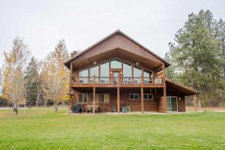 Flathead River Retreat Fit For 15 - Columbia Falls - 0