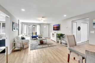Modern and Updated Delray Beach Escape Sleeps 10 - Delray Beach - 6