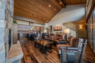 Wilderness Club Lakefront Lodge - Eureka - 9