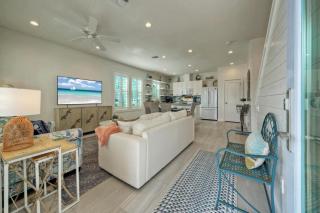 2 Homes in Mercer Village by AvantStay Sleeps 20, w Pool Heart of Old Town, Walkable - 4