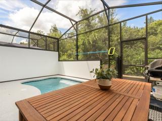 5 Bedrooms 5 Bathrooms Paradiso Grande 10335ET - 2