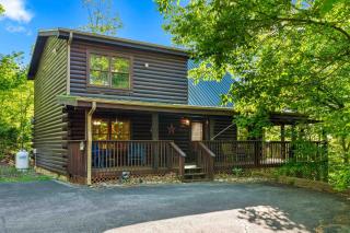 Rustic 3br Cabin Near Lake with Hot Tub - Sevierville - 9