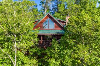 Rustic 3br Cabin Near Lake with Hot Tub - Sevierville - 4
