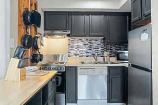 The Loft Picturesque Condo for 6 with Epic Views - Gatlinburg - 8