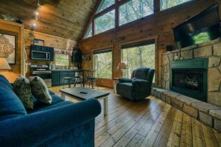 Cabin in Nature with Hot Tub & Games - 0