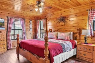 Cabin in the Woods with Hot Tub & Games - 7