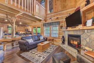 Scenic Escape with Hot Tub in Pigeon Forge - 9