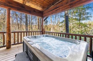 Cozy Retreat for 4 with Hot Tub & Mountain Views - 7