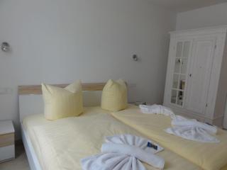 with south-facing terrace in the house sea view - Baabe - 2