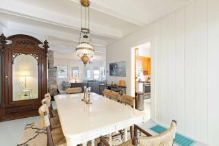 Belleview Lakefront by Tahoe Getaways - Hot Tub, Pier, Buoy and Guest House - Homewood - 1