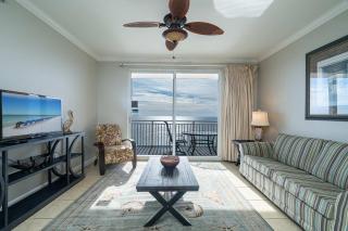 Beachfront Haven 2 BDR Kid-Friendly Resort - 7