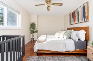 Huge 4 Bedroom House Near Square One - Sleeps 8 - 5