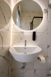 F8-1 Sliema Spacious Room - 8