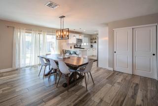 Spacious 4BD with Pool and Putting Green Near Old Town Scottsdale - 1