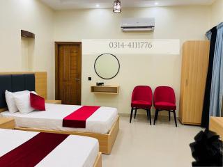 Guest House in Karachi Gulshan-e-Iqbal - 0