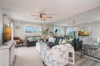Bethys Beachy Beauty Regency Towers - 7