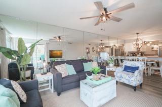 Bethys Beachy Beauty Regency Towers - 6