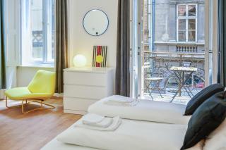 Balcony - Very Central - Modern - Large - 9