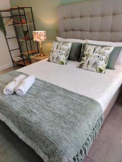 Stay at Searle - Kirkwood - 3