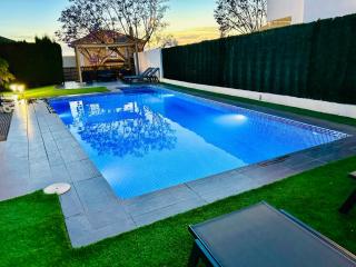 Luxury 6-bedroom villa with pool and gardens - Montequinto - 8