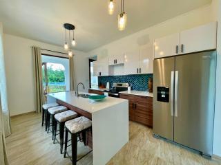 Windancer Beachfront Villa in Las Picuas - 8