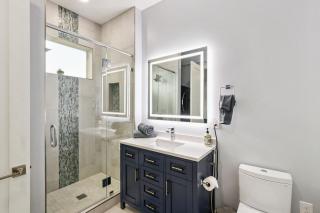 Elegant Mountain Retreat with Sweeping Views - 7