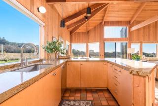 Kabella - Pet Friendly With Hot Tub - 2