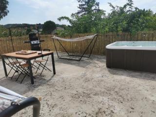 50m2, 4 personnes , jacuzzi et sauna privatif - 4