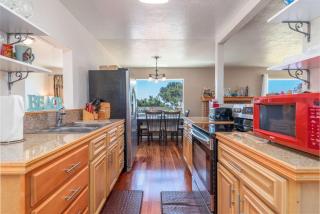 Lucky Ewe - Ocean View Retreat - 1