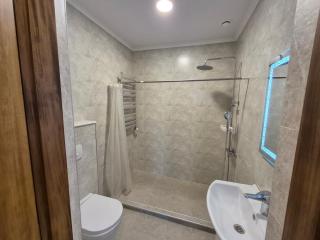 Elegant 2-bedroom apartment with a terrace - 8