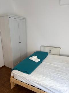 Cozy room with Breakfast Near the Heart of Graz - Graz - 6