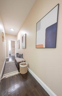Stylish 3BR 2BA steps from Central Park with laundry - New York - 2