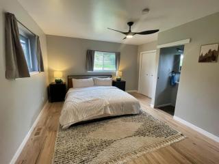 Mountain Serenity Retreat - Larkspur Retreat - 1