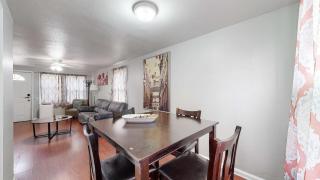 Convenient One bedroom with king bed near DIA - 5
