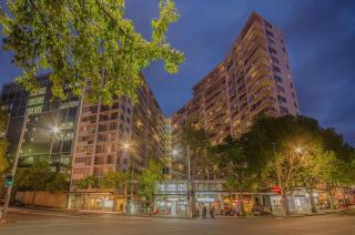 Apartment in the Auckland City Center on Queen Street - 1