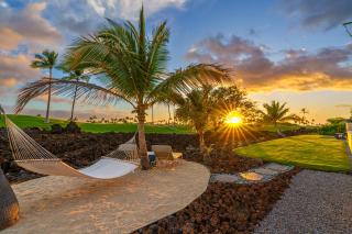 Hale Mele 2 with Panoramic Golf Course View, private Pool, Hot Tub, Golf Cart and E-Bikes - Waikoloa - 6