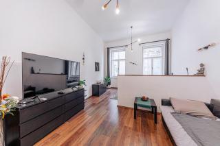 Da Vinci Loft by Corvin - near M3 metro with AC - 4