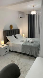 Rozafa Guest Room Center - 9