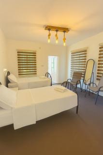 Beit Ahlam Quiet Duplex Villa with Terrace and Scenic View near Umm Qais Ruins - 4