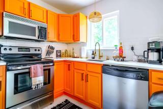 Prime Location Top Rated Clean Parking Free! - Columbus - 3