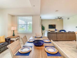 Lovely Thematic 2BR with 2 Clubhouses & Waterpark - Kissimmee - 5
