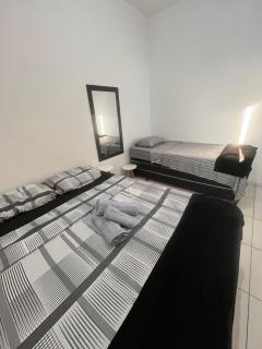 Vista Mar, 1 Dorm, Sacada Gourmet com churrasqueira, wi fi ,garagem, 6 hospedes, enfrente ao Mar - Praia Grande - 3
