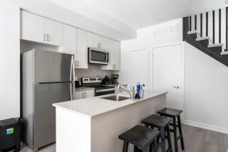 Family Townhouse in Erin Mills - 2