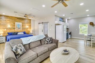 Fish and Swim On-Site Resort Retreat in Rockport! - Rockport - 4