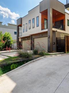 Lux 6BR 2Game Rooms Dallas - 0