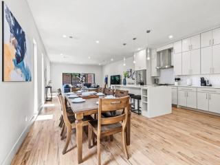 Lux 6BR 2Game Rooms Dallas - 3