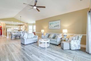 Golf Course View, Pool Access Myrtle Beach Condo! - 4